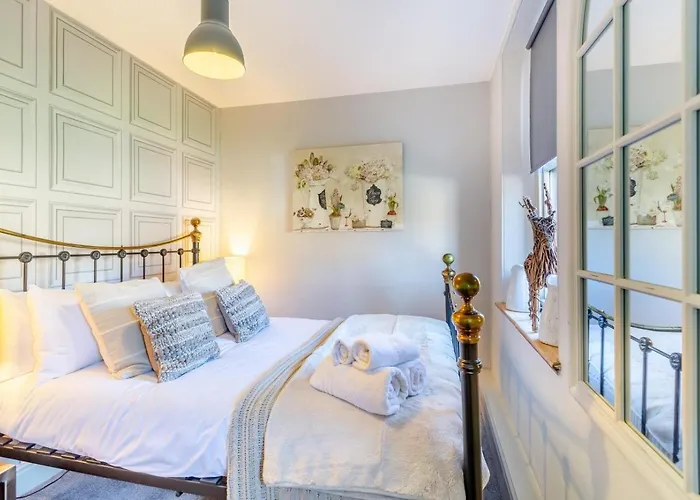 3 Bed In Richmond Oc-T30197