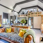 3 Bed In Oc-t30197 度假居