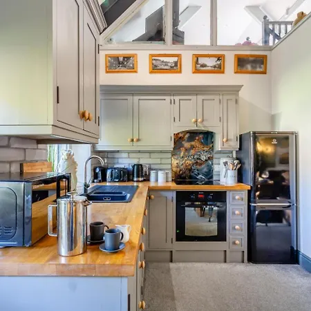 3 Bed In Oc-t30197 Appartamento *