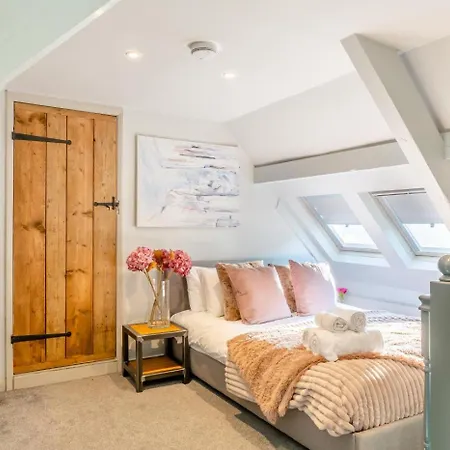 3 Bed In Oc-t30197 *