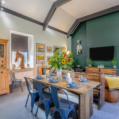 3 Bed In Oc-t30197 * Richmond (North Yorkshire)