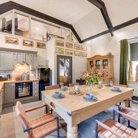 3 Bed In Oc-t30197 * Richmond (North Yorkshire)